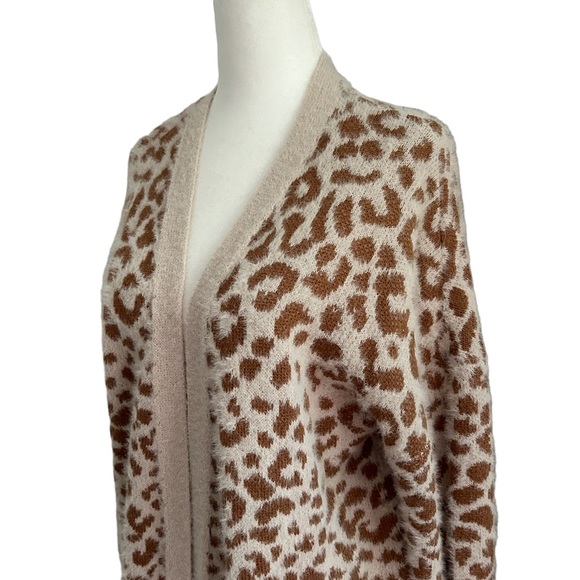 Jessica Simpson Leopard Pattern WithPockets Cardigan - Picture 10 of 15